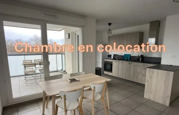 Chambre en colocation - 4ème étage - 10,76 m2 - Meublé