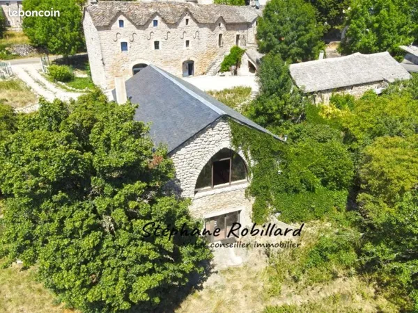 Propriété 9 pièces 411 m²