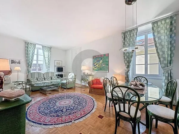 EXCLUSIVITE - 3 PIECES - 95M² RUE PIETONNE MENTON
