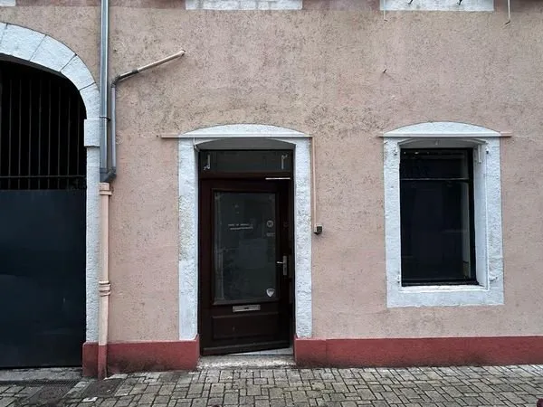 Local 39 m² Bourgoin-Jallieu