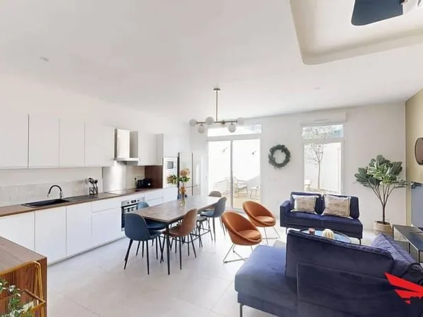 Maison 12 pièces 240 m²