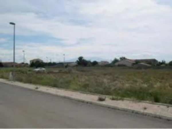 Terrain 850 m²