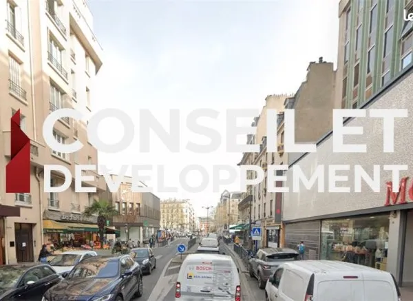 Boutique 75 m² ST MANDE