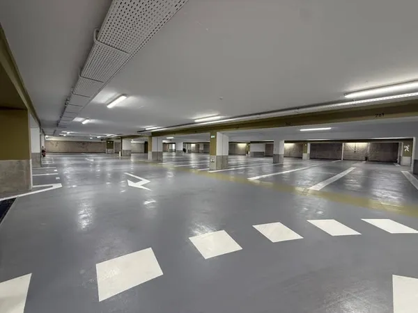 Parking 12 m²