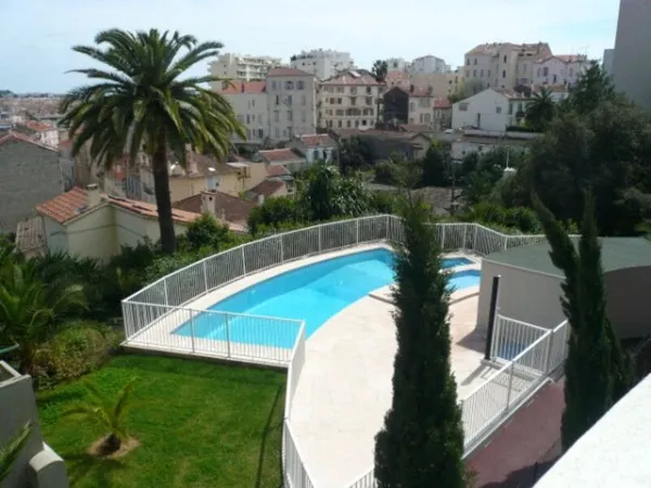 Appartement Cannes dernier étage 5 pièces 125.12 m2 150 m² terrasses