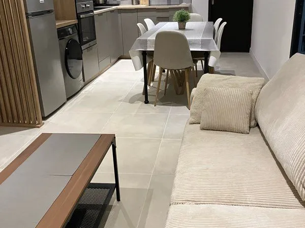 Jolie maison divisée en deux appartements