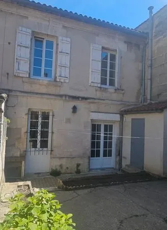 Maison de ville de charme 148m² - 4 ch - Cour privée - Quartier St-Jacques