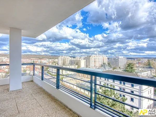 Versailles -Quartier Montreuil - 3 pièce 74 m² - Balcon - cave et parking en sous-sol