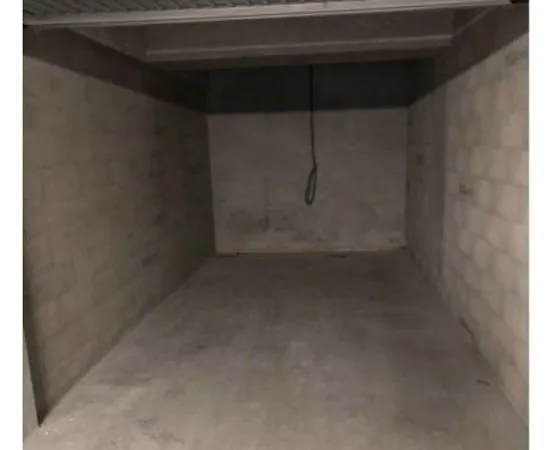 A VENDRE GARAGE DE 17m2