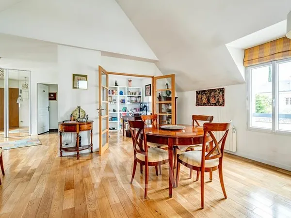 Duplex -7 pièces - 186 m² - 5 chambres - Centre de Maisons-Laffitte