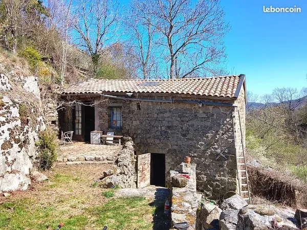 Maison en pierre à rénover
