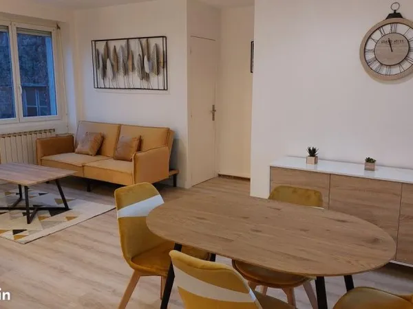 T2 45m² meublé refait à neuf Saint-Genest Lerpt. Très calme