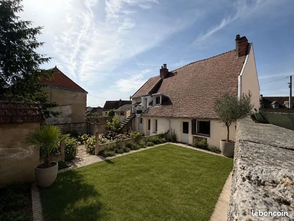 Maison R+1 rénovée - 80 m² - Jardin