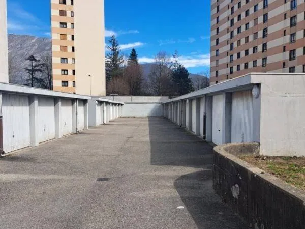 Stationnement Location Sassenage   85€