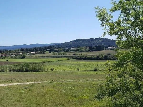Terrains à bâtir à BERRIAC, LES LILAS. 500m2