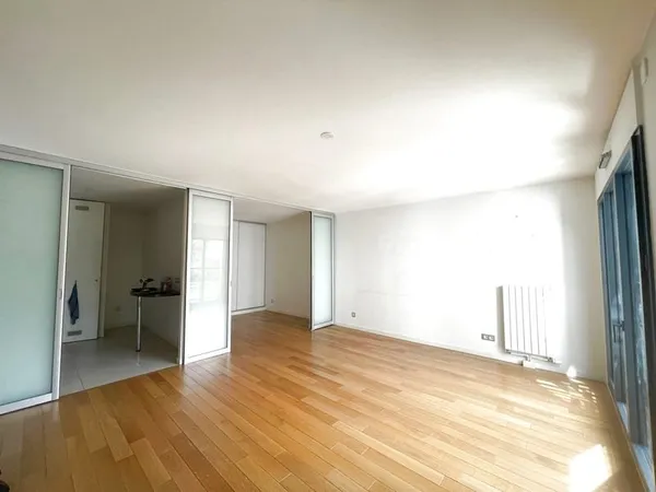 Vente Appartement 2 pièces 66.81m2 PARIS 11
