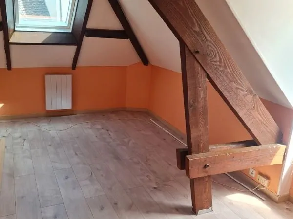 Appartement F2 centre ville de Sees