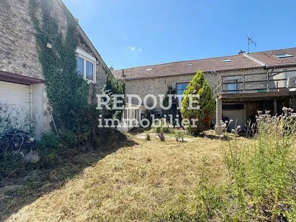 VENTE : maison de 8 pièces (228 m²) à LA NEUVILLE AUX LARRIS