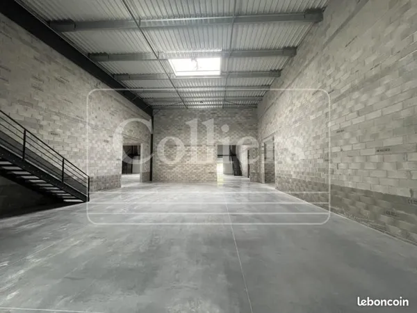 Local d'activité 5 794 m²