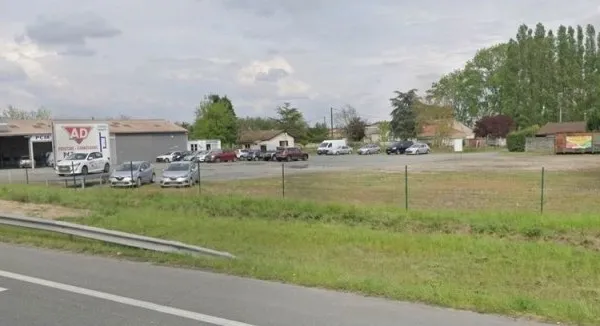 SITE RN10 VIRSAC - 4900m² IDÉAL GARAGE / EXPO / LOGISTIQUE