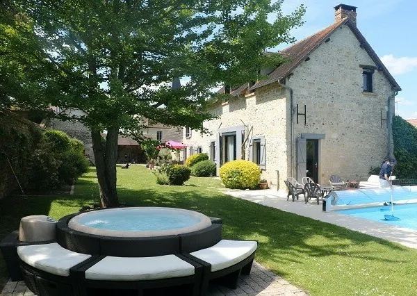 Maison - 8 pièce(s) - 215 m2