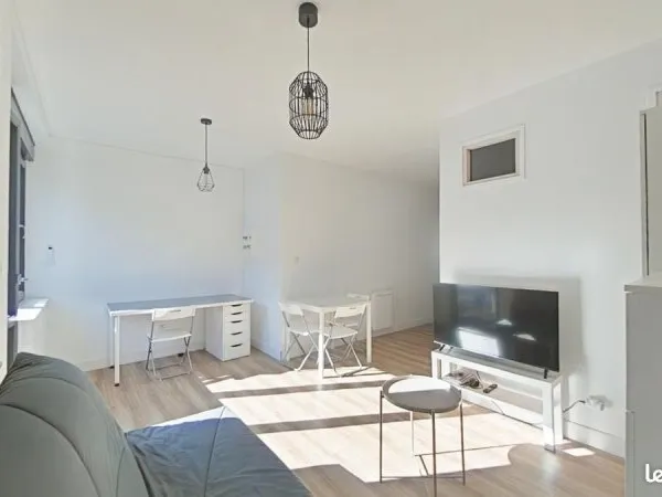 Studio 1 pièce 24 m²