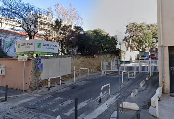 Stationnement Location Marseille   100€