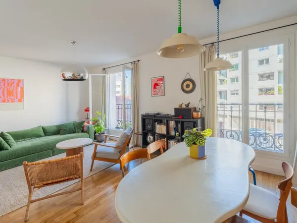Paris 17 - Vends T3 - 63m² - Epinettes - ascenseur - vue dégagée - refait par architecte