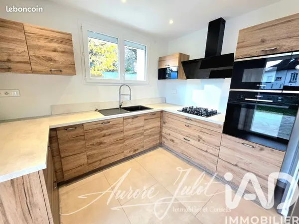 Maison 6 pièces 199 m²