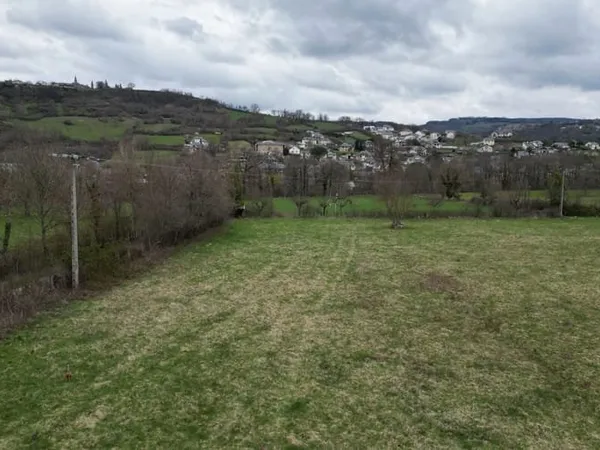 Terrain 2350 m²