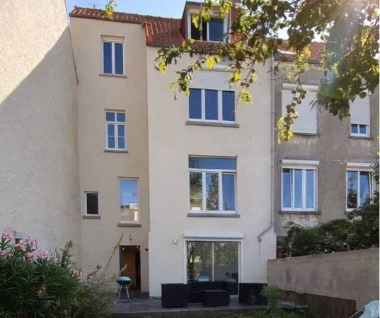 Maison meublée 5 chambres avec jardin à louer