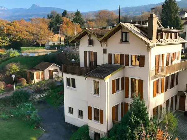Maison 13 pièces 325 m²