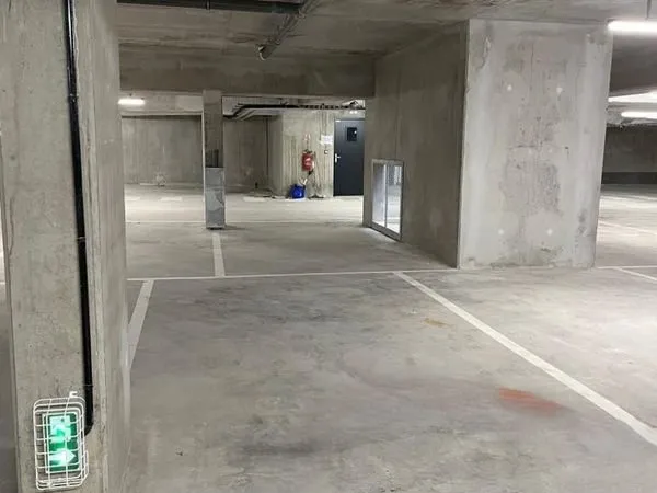 Parking Chessy Place Octogonale