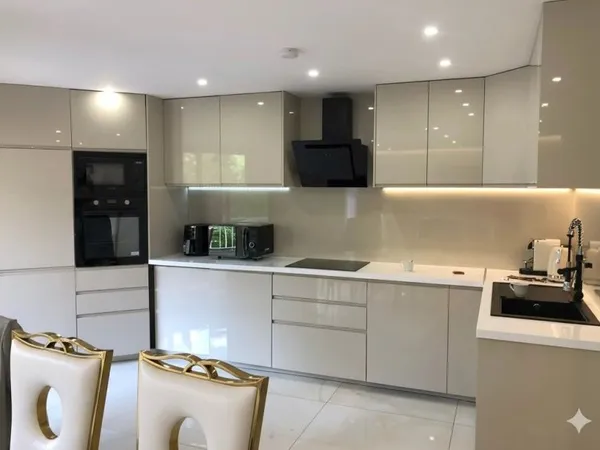Appartement 6 pièces 104 m²