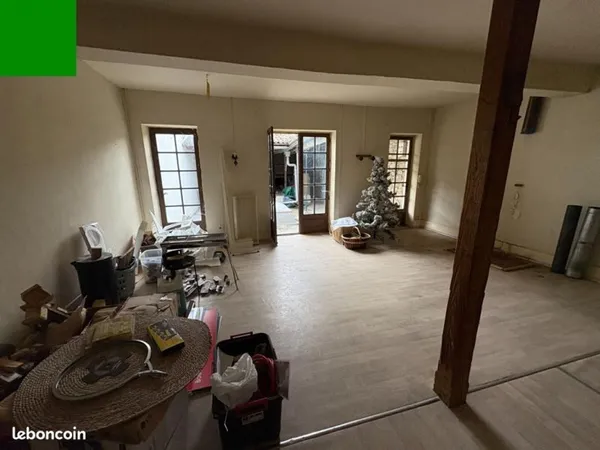 Local 300 m²