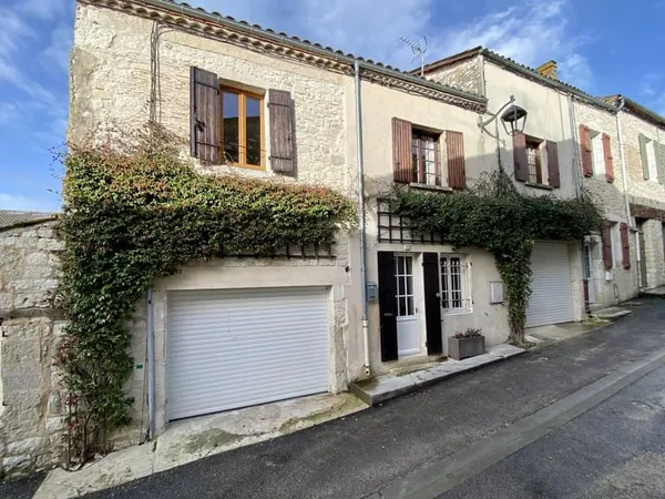 Superbe maison de village avec terrasse de toît et piscine intérieure