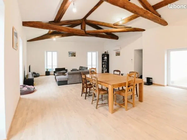 JEAN JAURES SUPERBE APPARTEMENT 200 M2 AVEC immense garage 3 places