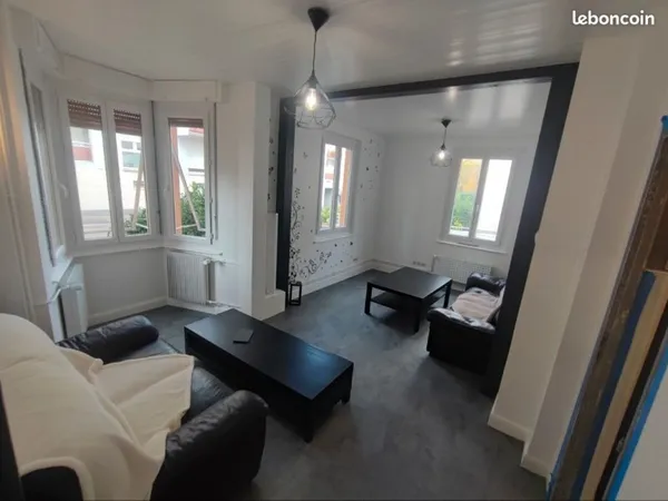 Chambre meublée