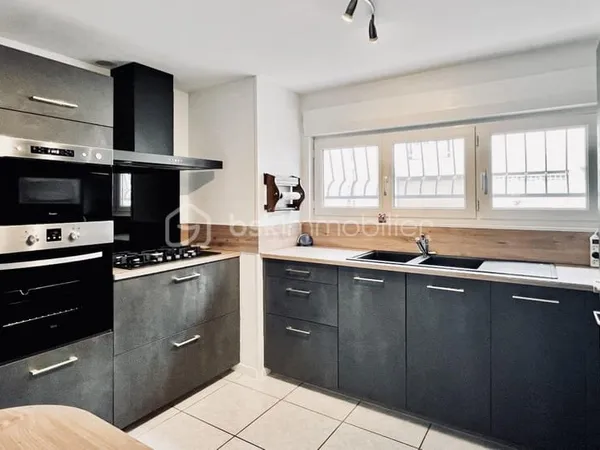 Jolie Maison avec Piscine refaite entièrement à neuf