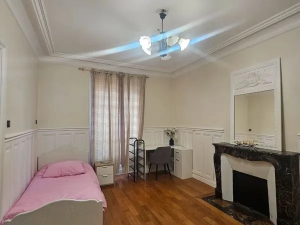 Colocation Filles - Chambre meublée 17 m²
