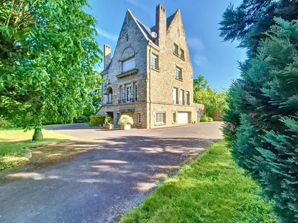 Maison 12 pièces 249 m²