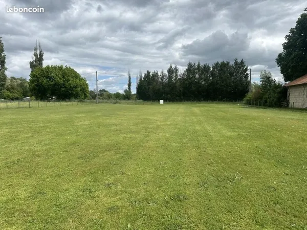 Terrain 2 043 m² La Barde