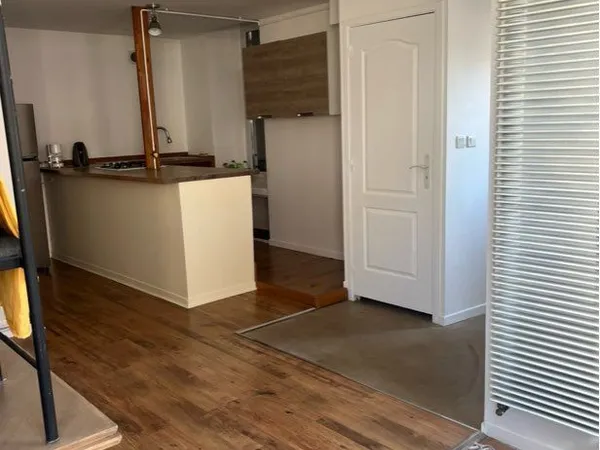 Magnifique T2,plein pied,centre saint vallier,endroit calme,5 mnRCEA,place de parking à proximité sé
