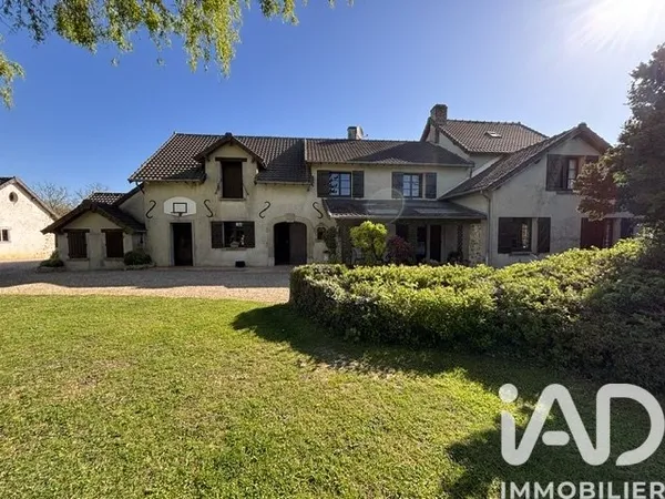 Maison 8 pièces 220 m²