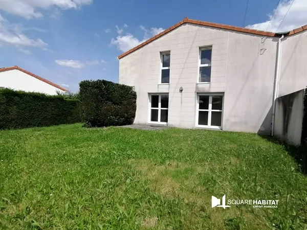 CHOLET - EN EXCLUSIVITE - SPECIAL INVESTISSEURS - Maison récente avec 4 ch jardin et garage - Locata