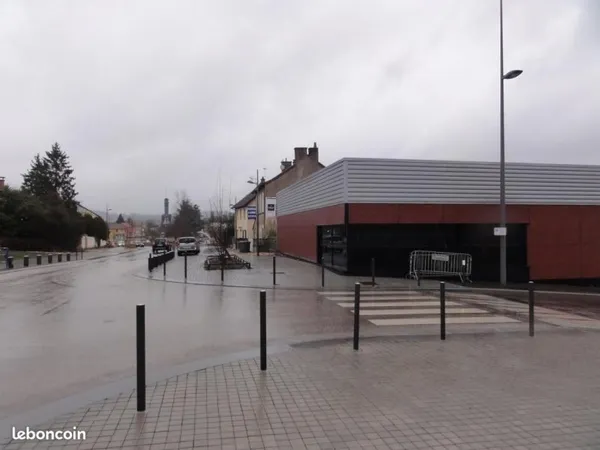 Local commercial 355 m²