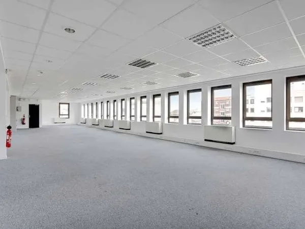 Bureaux 240 m²