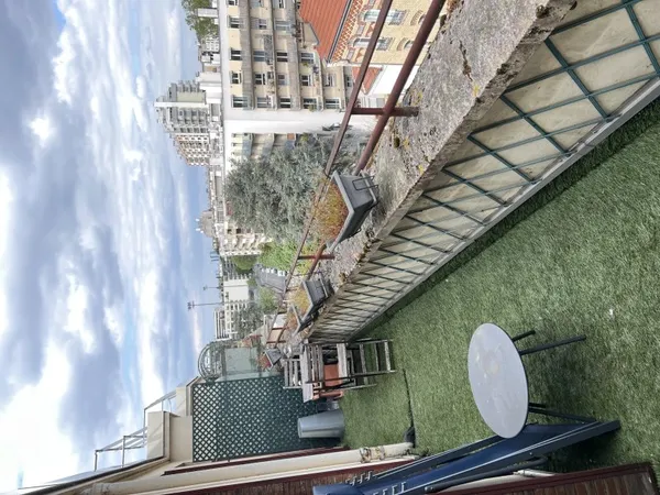 Je vends un studio vide de 35m² à rénover à Boulogne-Billancourt