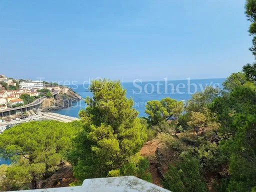 Maison 8 pièces 230 m²