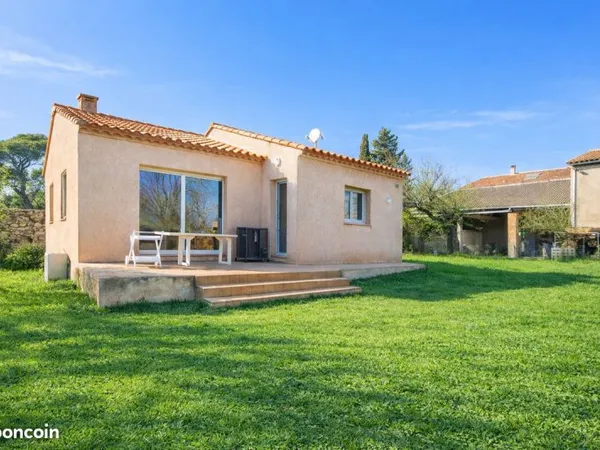 Maison de plain-pied - 100 m² - Terrain 700 m² - Vue dégagée